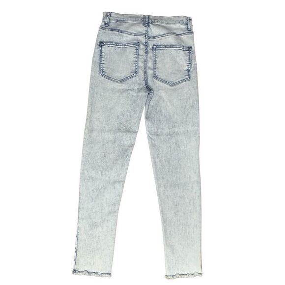 NOBO High Rise Cropped Denim Stretchy Jeans - Light Wash, Size 9 Juniors - Picture 3 of 13